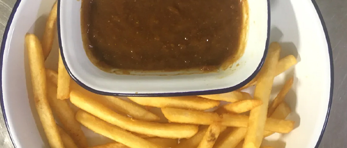 Chips With Korma Sauce 